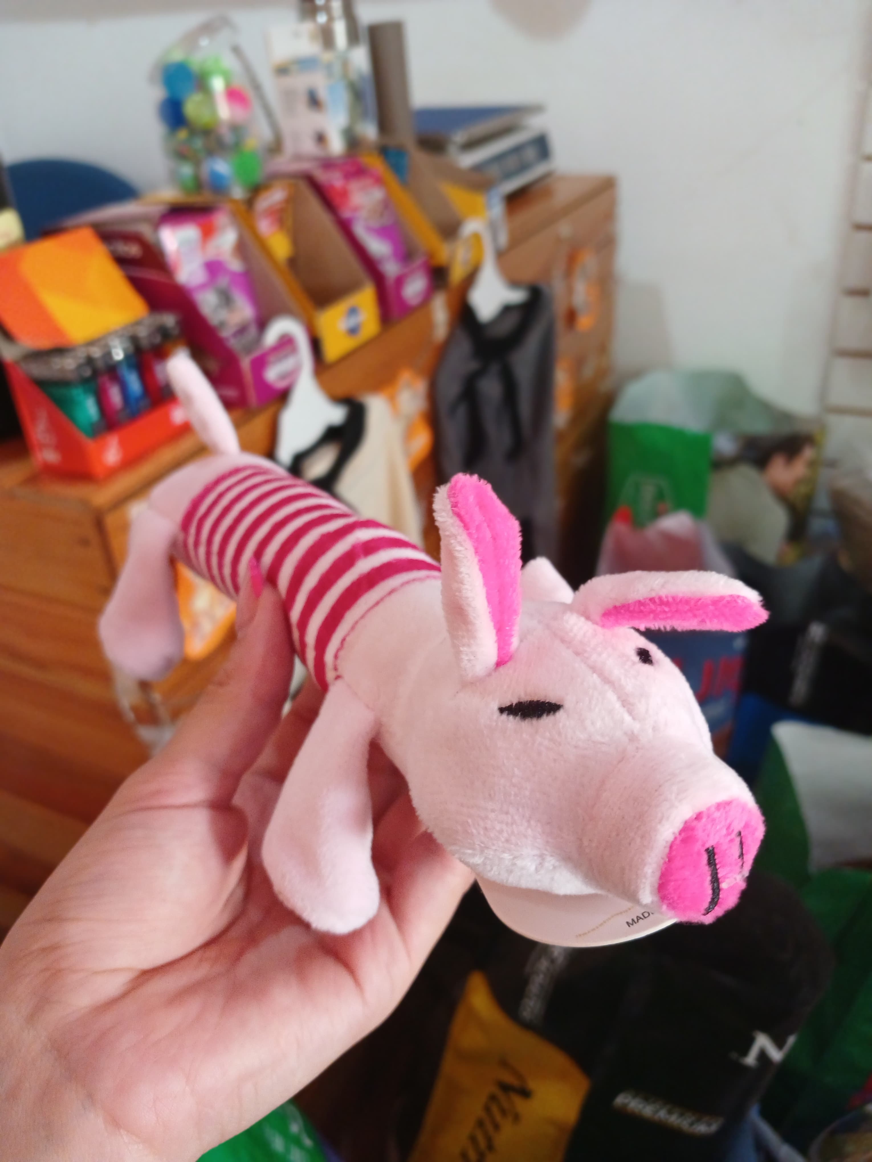 Peluche tirador chanchito con chifle